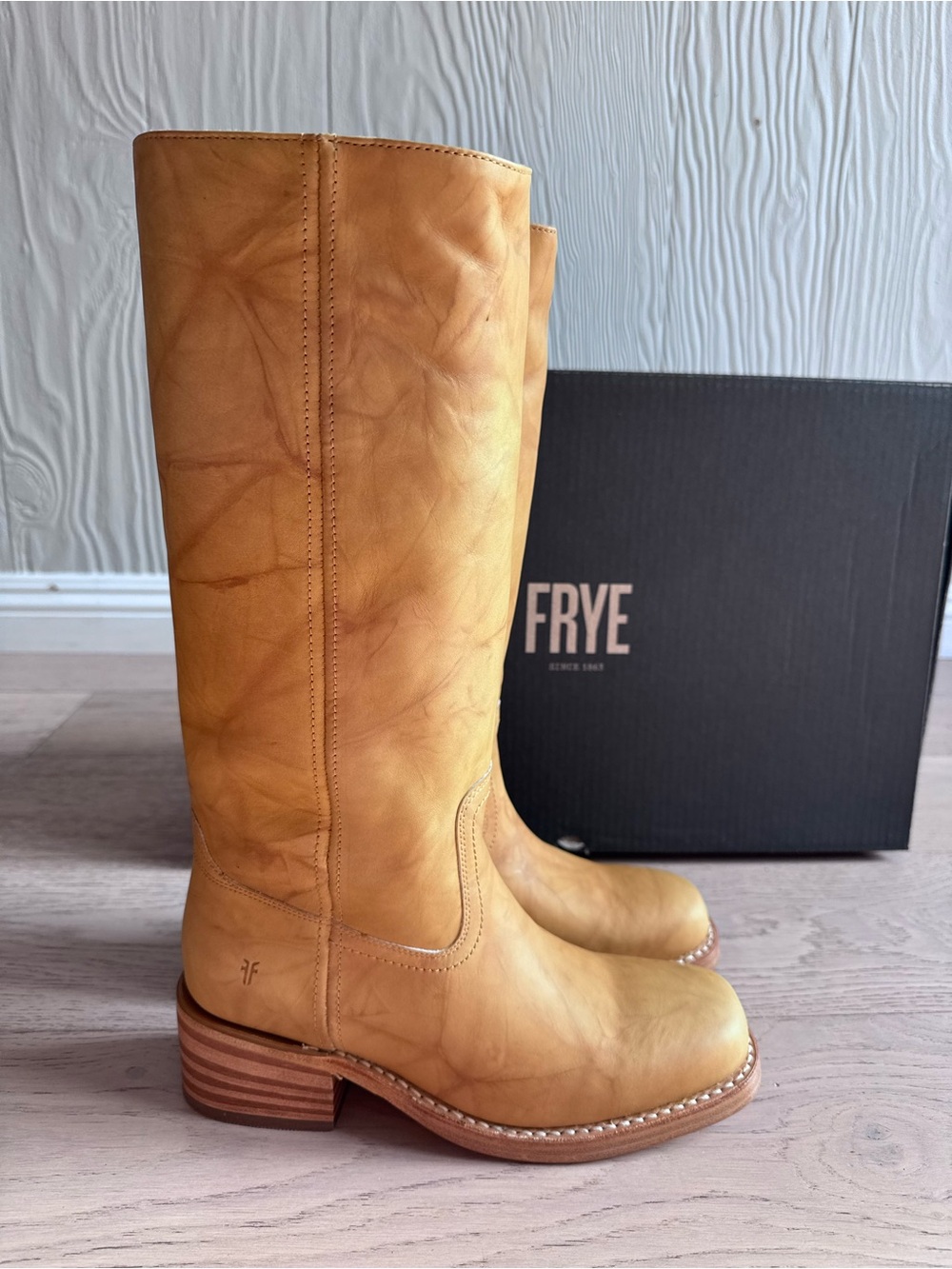 NEW FRYE Campus 14L Boots in Banana Sz: 10 Genuine Leather Tall Boots - Picture 5 of 15